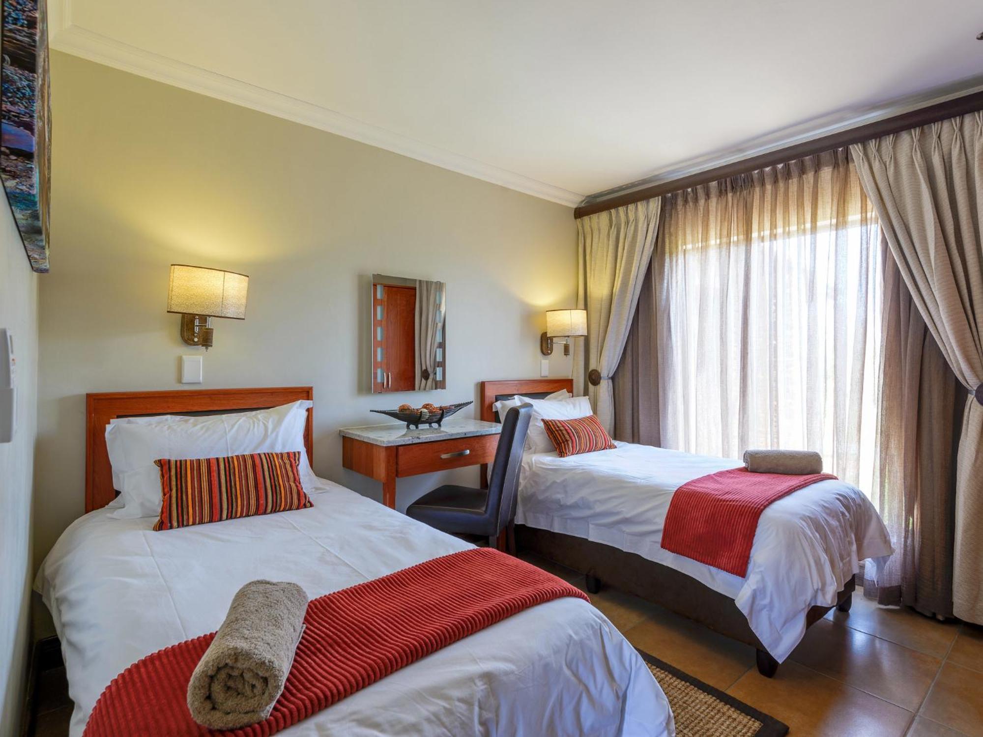 The Kingdom Resort Ледіг Номер фото
