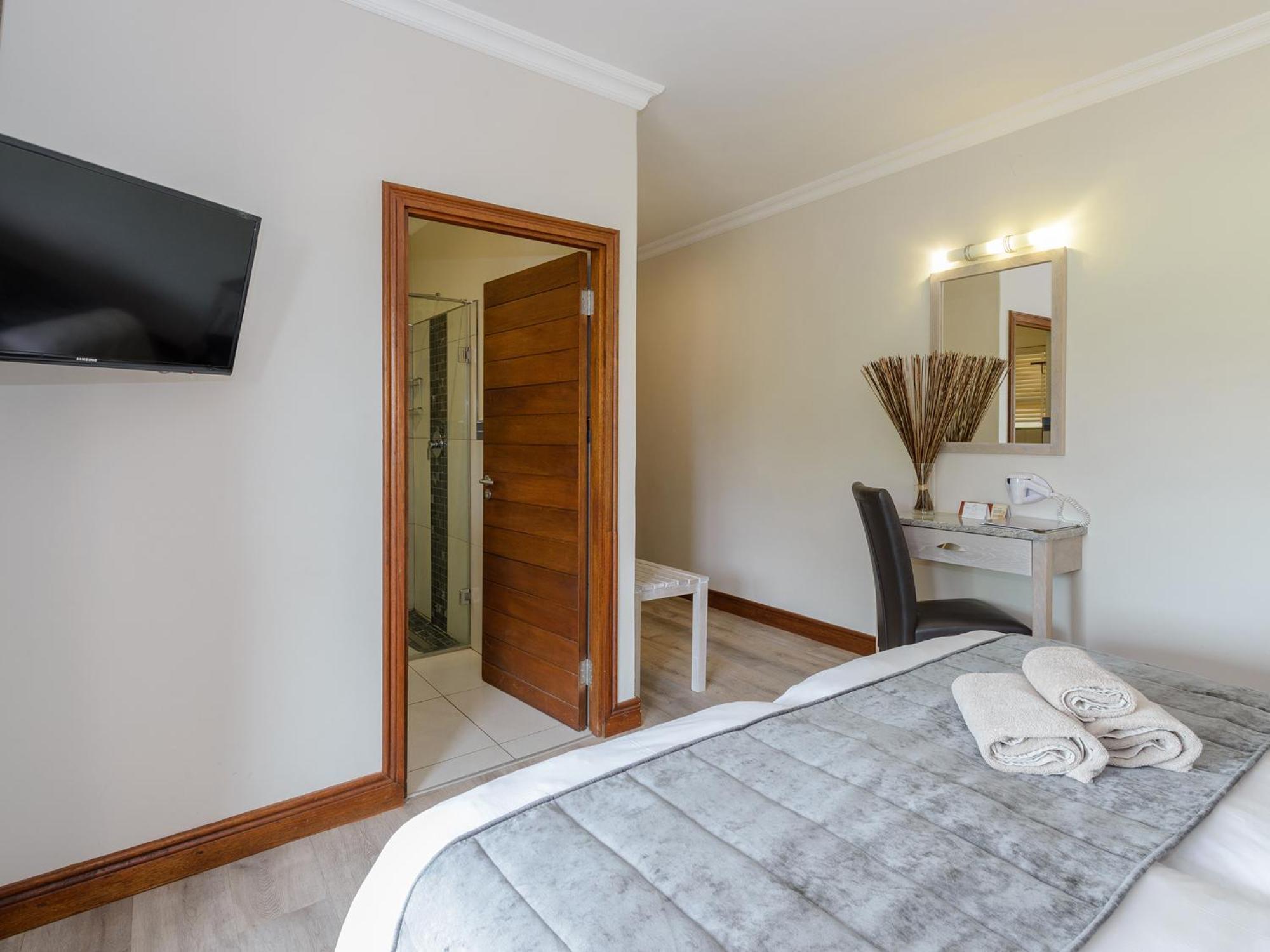 The Kingdom Resort Ледіг Номер фото